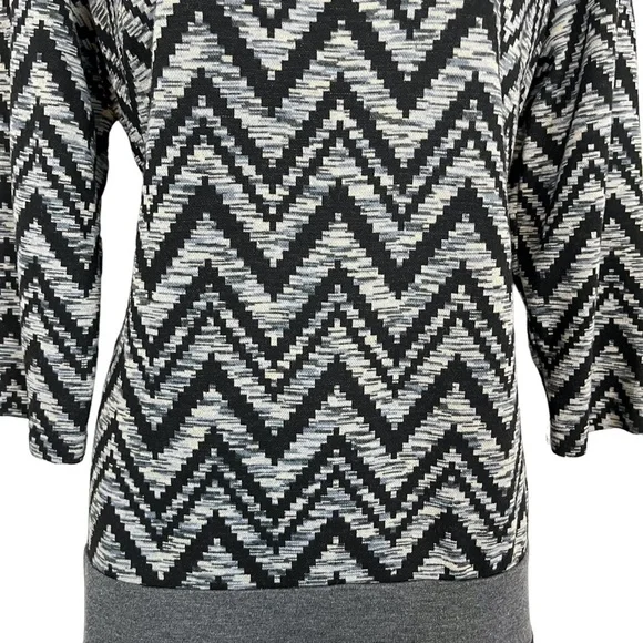 Ronni Nicole Gray & Black Chevron 3/4 Long Sleeve Mini Knit Sheath Dress sz 12 - Picture 3 of 16